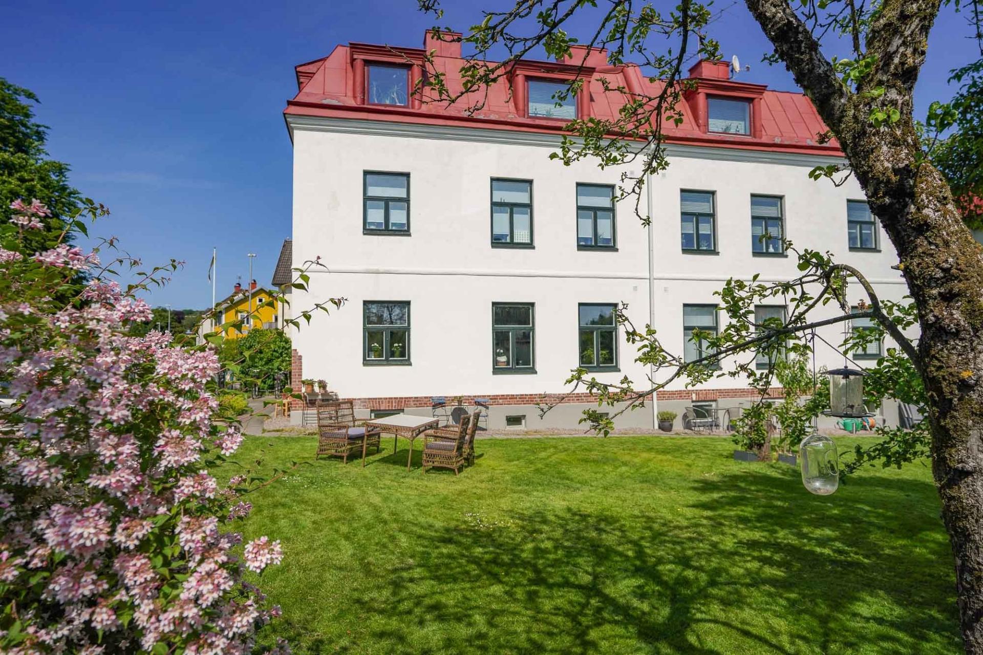 Vapnövägen 19, Centrum