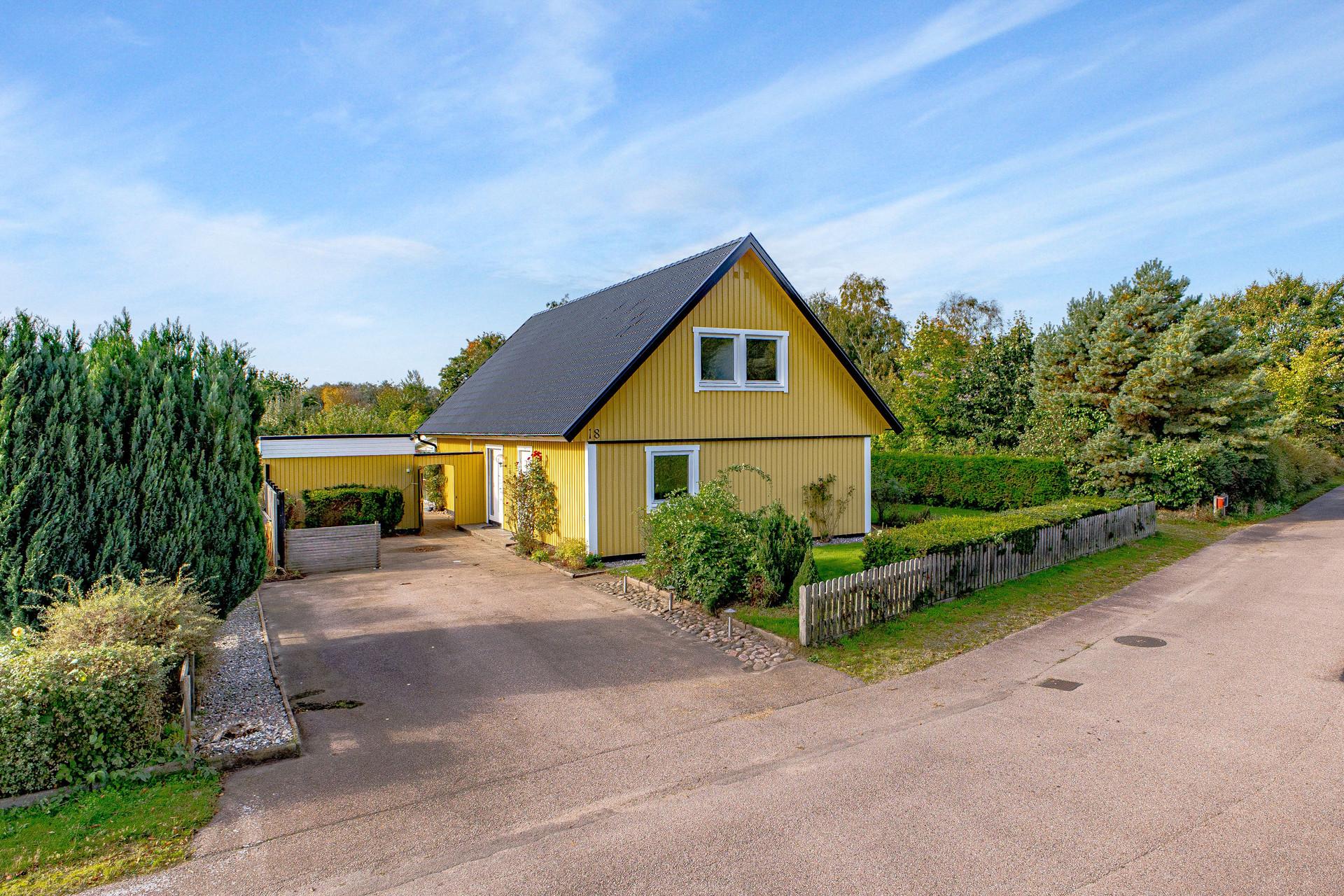 Salviavägen 18, Gullbranna